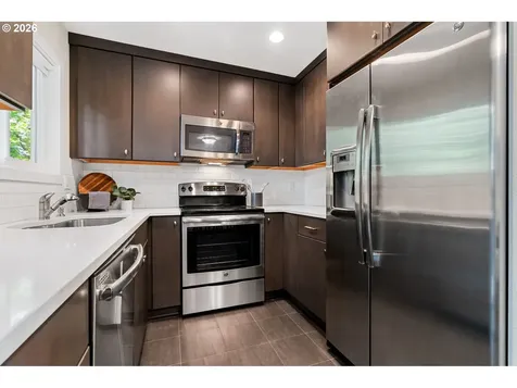 1442 SW 66th Avenue Portland OR 97225