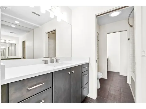 1442 SW 66th Avenue Portland OR 97225