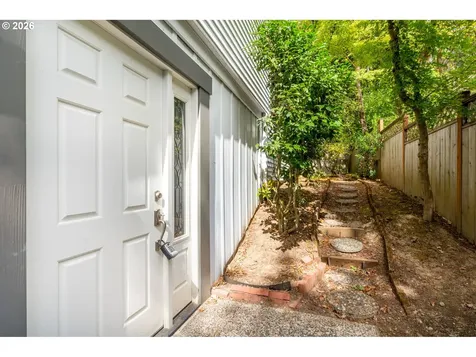 1442 SW 66th Avenue Portland OR 97225