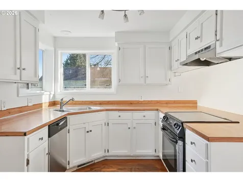495 Angelee Court Lebanon OR 97355