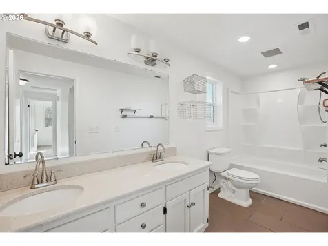 495 Angelee Court Lebanon OR 97355