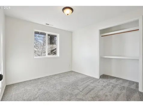 495 Angelee Court Lebanon OR 97355