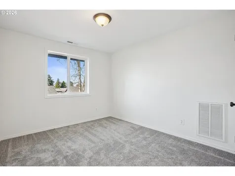 495 Angelee Court Lebanon OR 97355