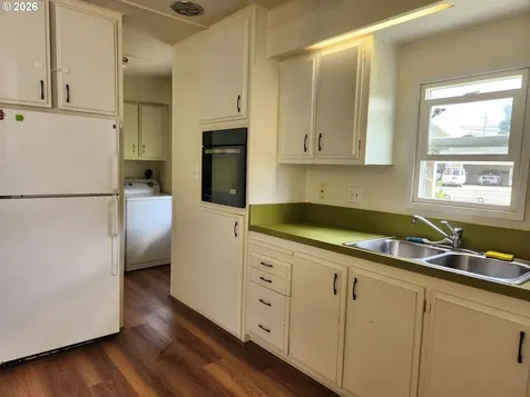 1413 Hawthorne Avenue Reedsport OR 97467
