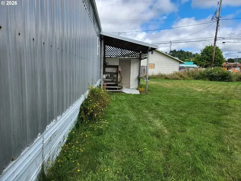1413 Hawthorne Avenue Reedsport OR 97467