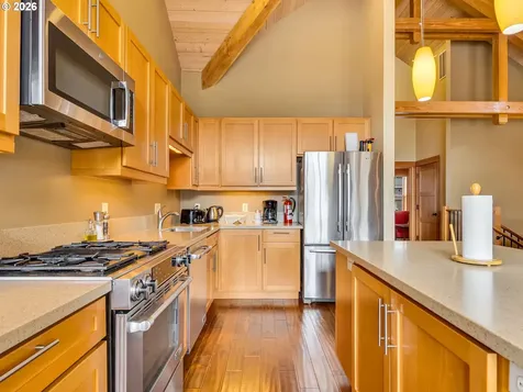 132 E Surfcrest Avenue Cannon Beach OR 97110