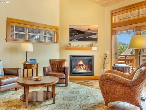 132 E Surfcrest Avenue Cannon Beach OR 97110
