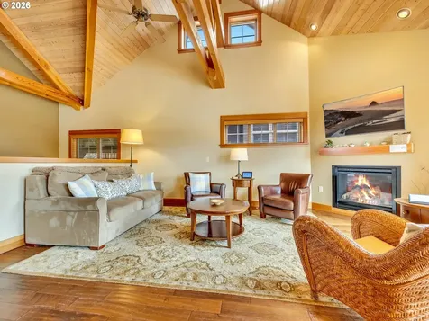 132 E Surfcrest Avenue Cannon Beach OR 97110