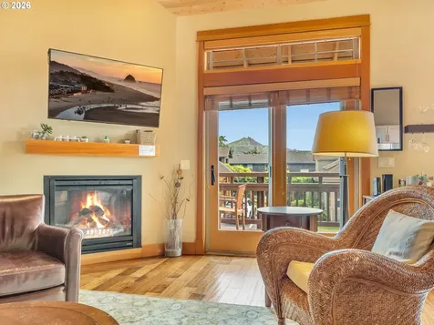 132 E Surfcrest Avenue Cannon Beach OR 97110