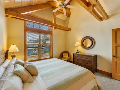 132 E Surfcrest Avenue Cannon Beach OR 97110