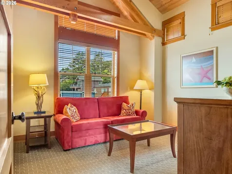 132 E Surfcrest Avenue Cannon Beach OR 97110