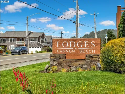 132 E Surfcrest Avenue Cannon Beach OR 97110