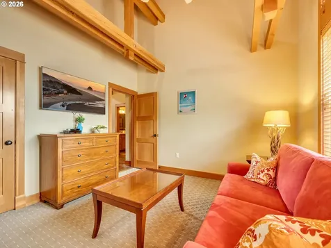 132 E Surfcrest Avenue Cannon Beach OR 97110