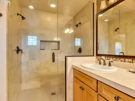132 E Surfcrest Avenue Cannon Beach OR 97110