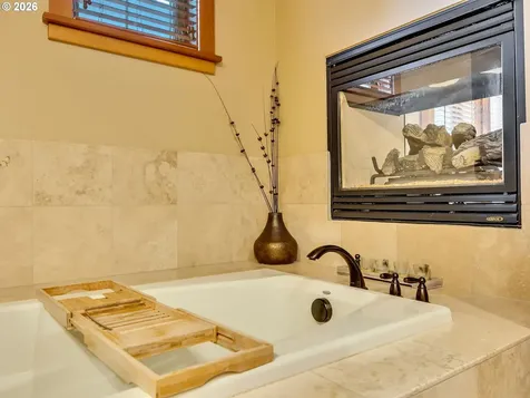 132 E Surfcrest Avenue Cannon Beach OR 97110