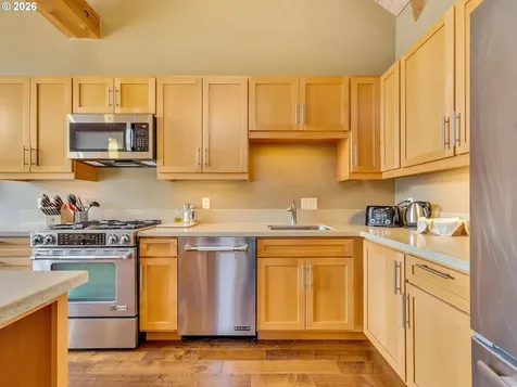 132 E Surfcrest Avenue Cannon Beach OR 97110