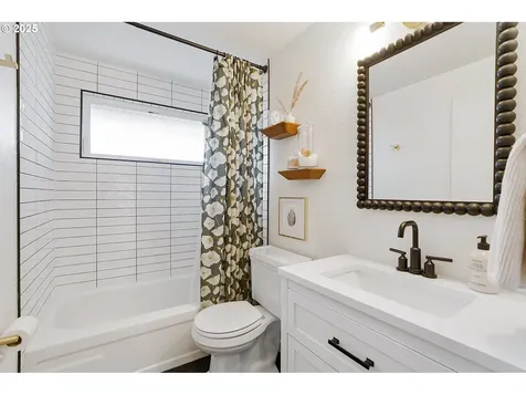 5033 SW Evelyn Street Portland OR 97219
