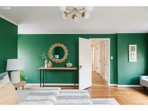 1128 NE Knott Street Portland OR 97212