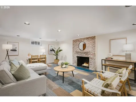 1128 NE Knott Street Portland OR 97212