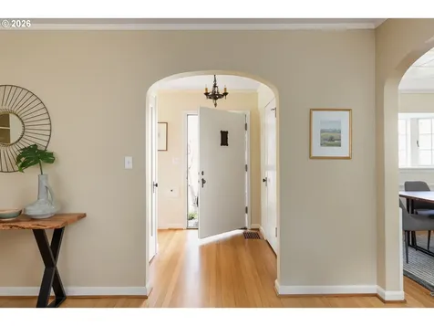1128 NE Knott Street Portland OR 97212