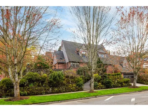 1128 NE Knott Street Portland OR 97212