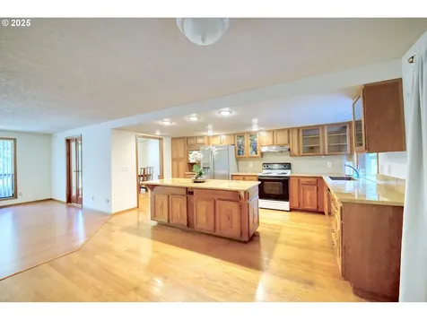 2626 Wakerobin Court West Linn OR 97068