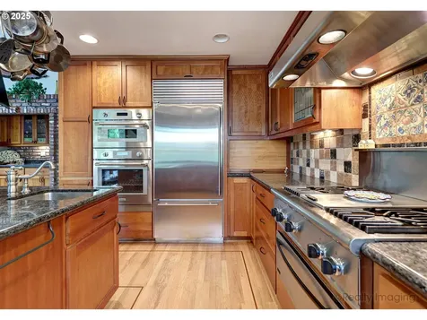 13985 NW Harvest Lane Portland OR 97229