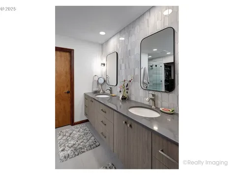 13985 NW Harvest Lane Portland OR 97229