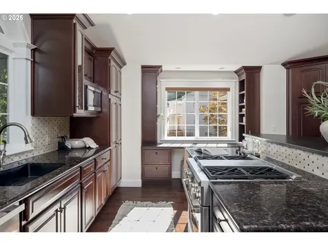 289 G Avenue Lake Oswego OR 97034