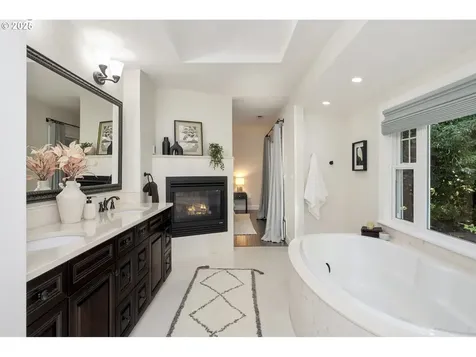 289 G Avenue Lake Oswego OR 97034