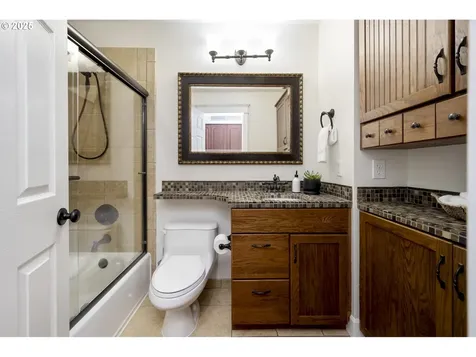 289 G Avenue Lake Oswego OR 97034