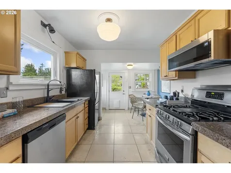 3527 NE 71st Avenue Portland OR 97213