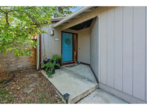 6732 SE 56th Avenue Portland OR 97206