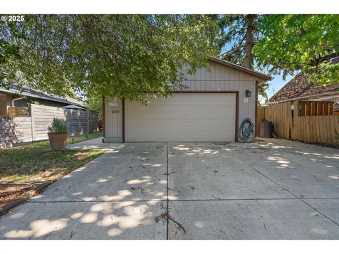 6732 SE 56th Avenue Portland OR 97206