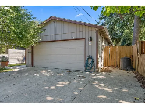 6732 SE 56th Avenue Portland OR 97206