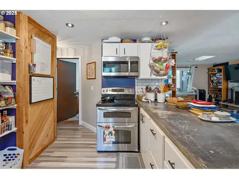 6732 SE 56th Avenue Portland OR 97206