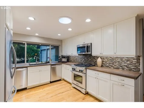 20 Hotspur Street Lake Oswego OR 97035