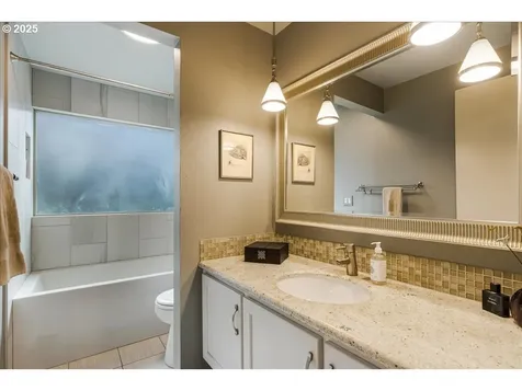20 Hotspur Street Lake Oswego OR 97035