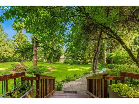 20 Hotspur Street Lake Oswego OR 97035