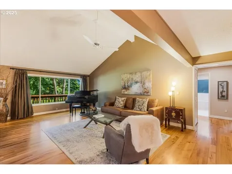 20 Hotspur Street Lake Oswego OR 97035