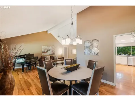 20 Hotspur Street Lake Oswego OR 97035