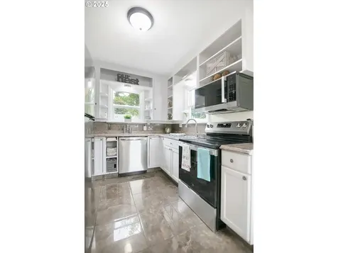 805 N Kelso Avenue Kelso WA 98626