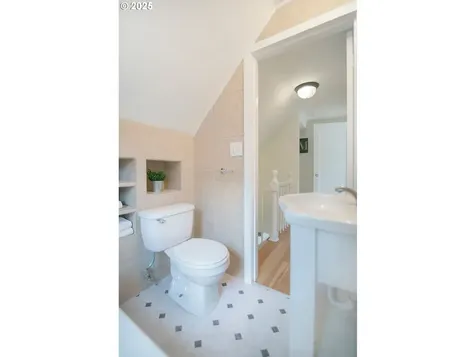 805 N Kelso Avenue Kelso WA 98626