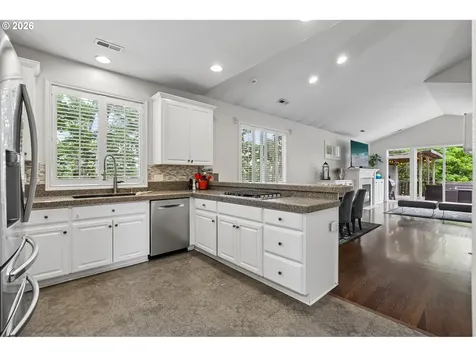 19874 Bennington Court West Linn OR 97068