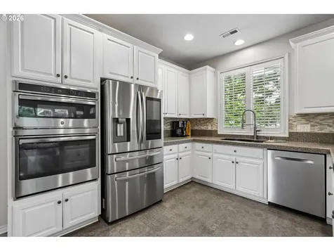 19874 Bennington Court West Linn OR 97068