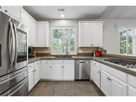 19874 Bennington Court West Linn OR 97068