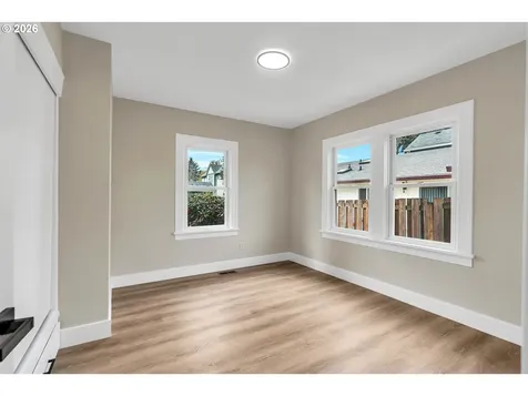 8745 N Burrage Avenue Portland OR 97217