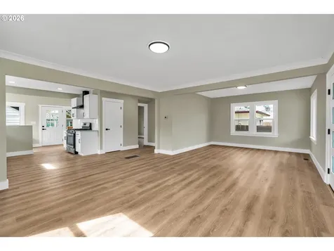 8745 N Burrage Avenue Portland OR 97217