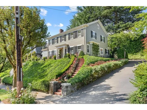 2836 NW Cumberland Road Portland OR 97210