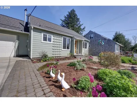 830 17th Avenue Seaside OR 97138
